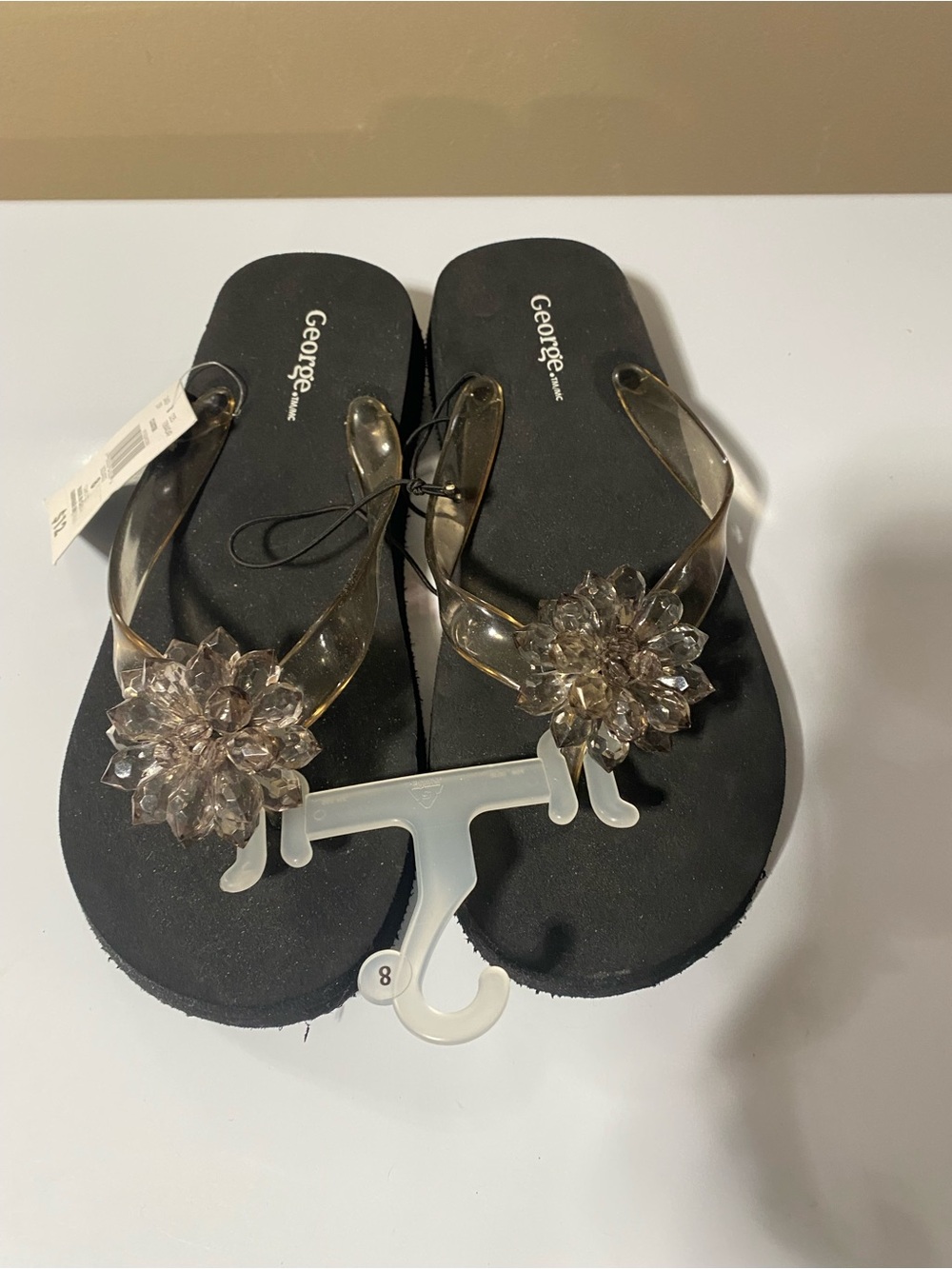 Flip flops with flower design